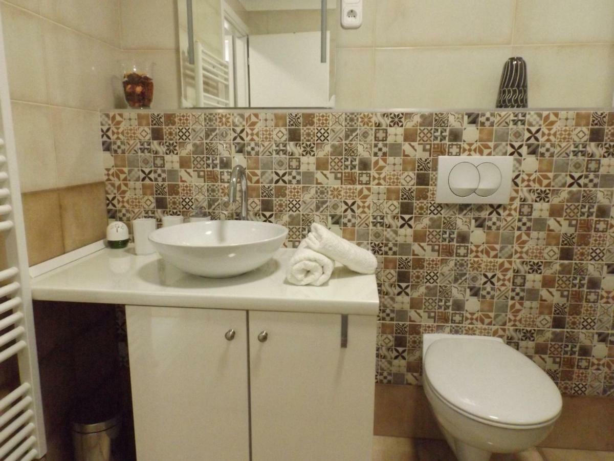 Vitalis Apartman إغير المظهر الخارجي الصورة